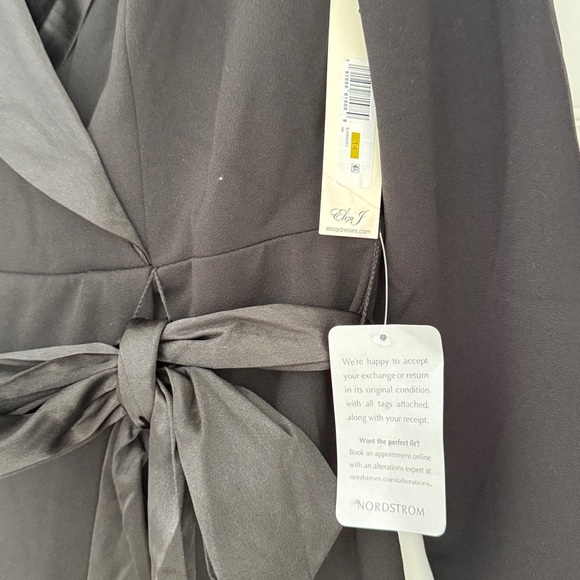 Nordstrom Eliza J Long Sleeve Tuxedo Maxi Gown Black Tie size 14 NWT - Picture 13 of 14